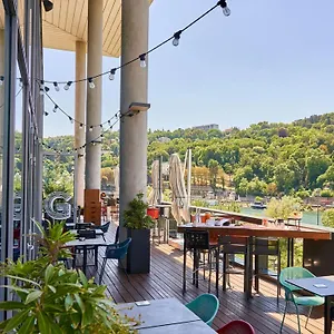 Hotel Novotel Centre-confluence Bord De Saone ****